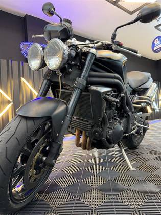 TRIUMPH SPEED TRIPLE 1050i 